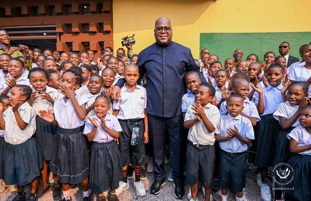 RDC : Le Président Tshisekedi en visite surprise à l’Institut Liloba pour constater la rentrée scolaire et l’état des infrastructures rénovées