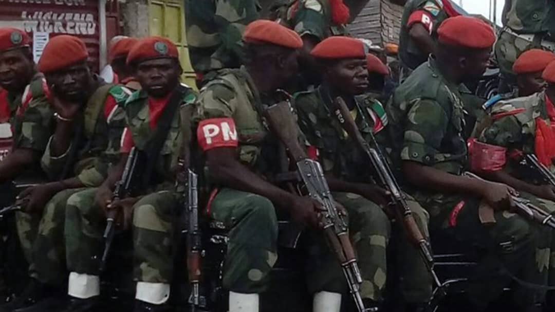 Kinshasa : des faux agents de sécurité arrêtés au saut-de-mouton de l’avenue de Libération