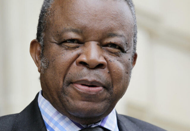 Ebola: «Cela va prendre du temps, mais on va vaincre», affirme le professeur Jean-Jacques Muyembe
