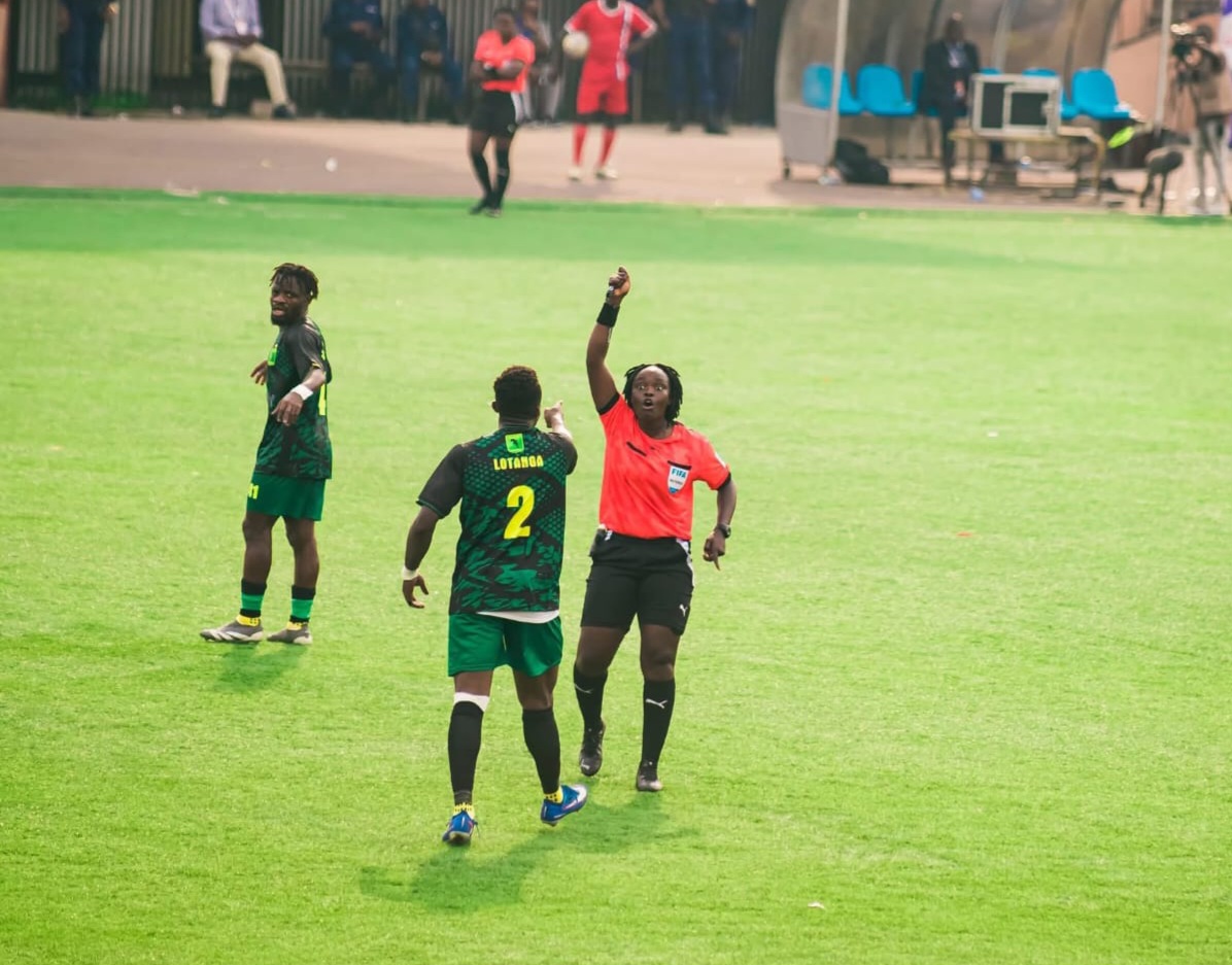 Linafoot: Suspension du corps arbitral après le derby explosif V.Club – les Aigles du Congo