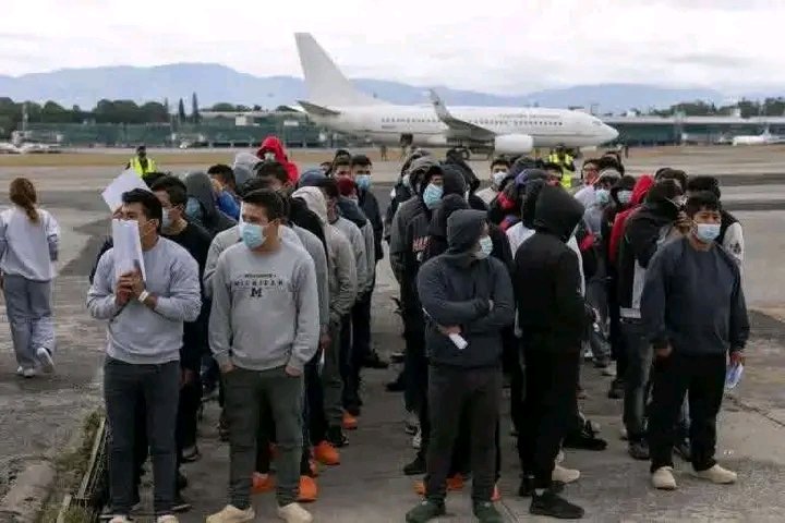 Dossier des migrants expulsés des États-Unis : une ressortissante colombienne quitte la RDC pour regagner son pays