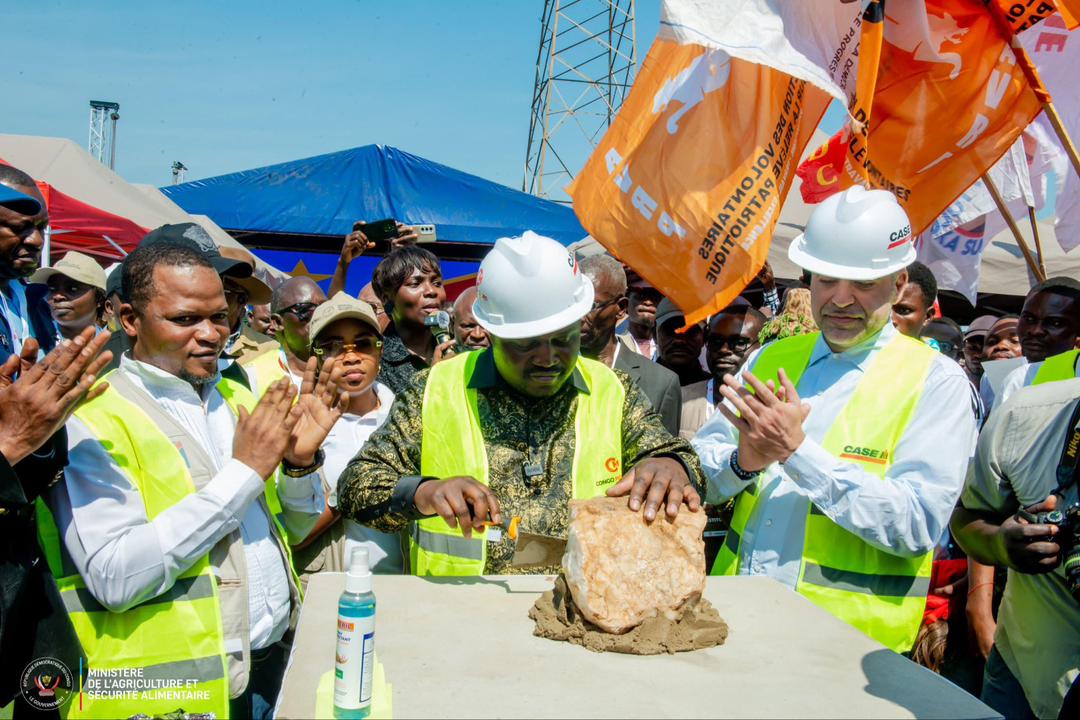 RDC : Muhindo Nzangi lance la construction de la première usine de fabrication de tracteurs du pays
