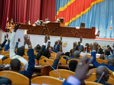 RDC : l’Assemblée nationale déclare recevable le budget rectificatif de 21,9 milliards de dollars, en baisse de 7,4 %
