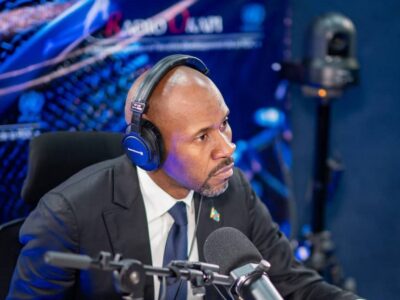 Affaire Denise Dysanchou : Patrick Muyaya annonce d’autres arrestations pour des propos tenus sur les réseaux sociaux
