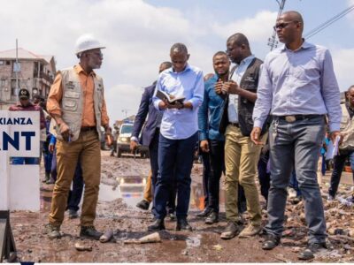 RDC : John Banza Lunda inspecte l’avancement des travaux de modernisation de l’avenue Kianza